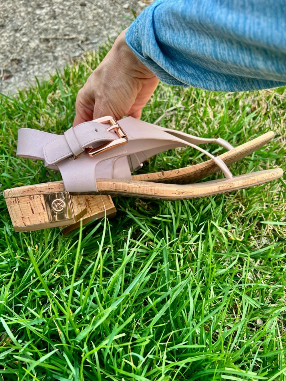 Chic Michael Kors Nude Cork Heel Thong Gold Buckles Sandals 9 Summer Beach